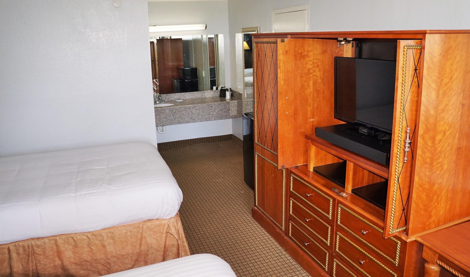 Hotel Elev8 Conroe Bagian luar foto
