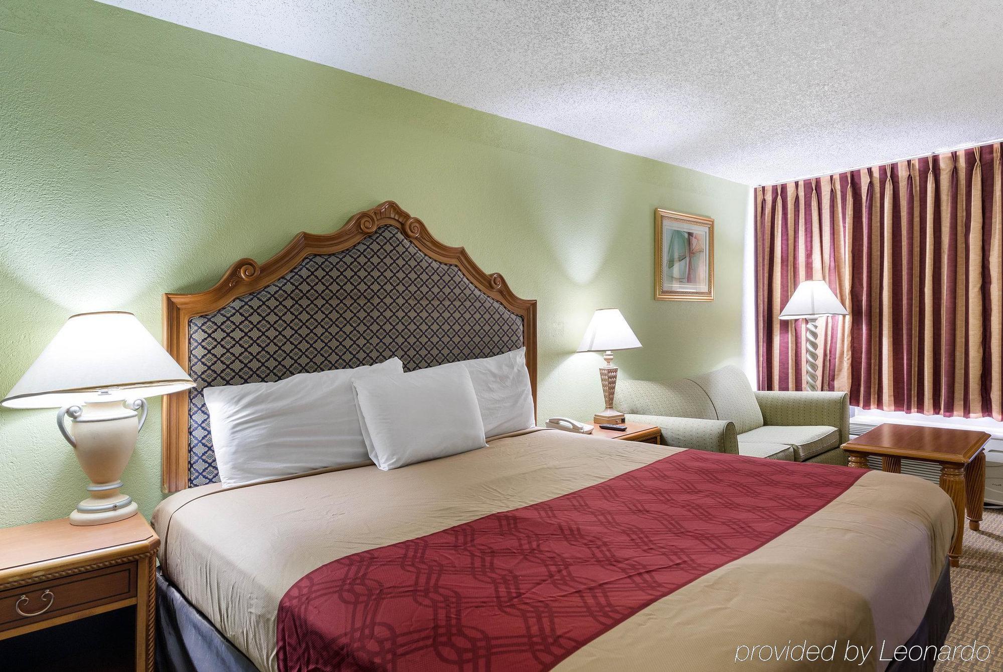 Hotel Elev8 Conroe Bagian luar foto