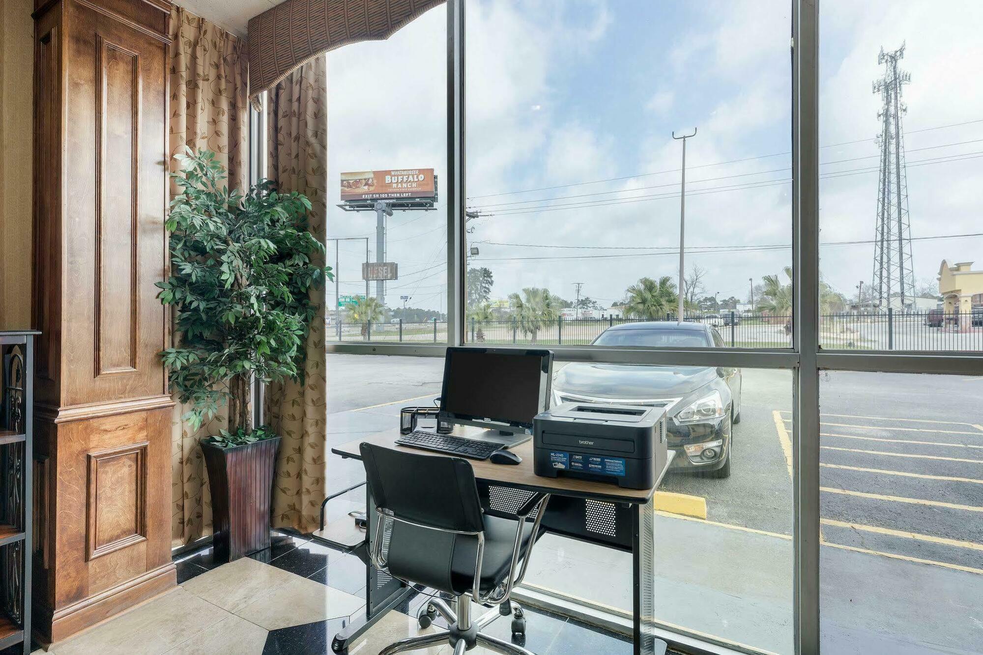Hotel Elev8 Conroe Bagian luar foto